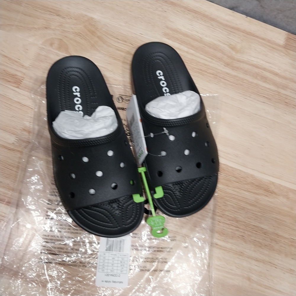 Crocs Saturday Slide Sandals Size 7 Black 213294-001 Women Lightweight Comfort